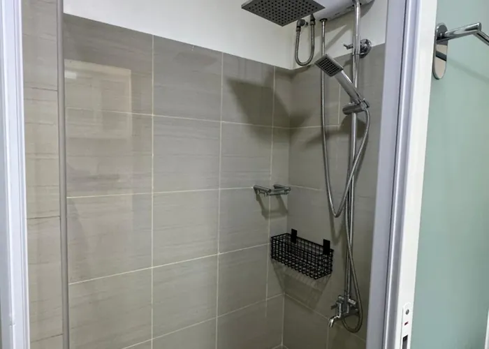 Fully Furnished 1 Bedroom Shore 2 Tower 2 - 10f Manila