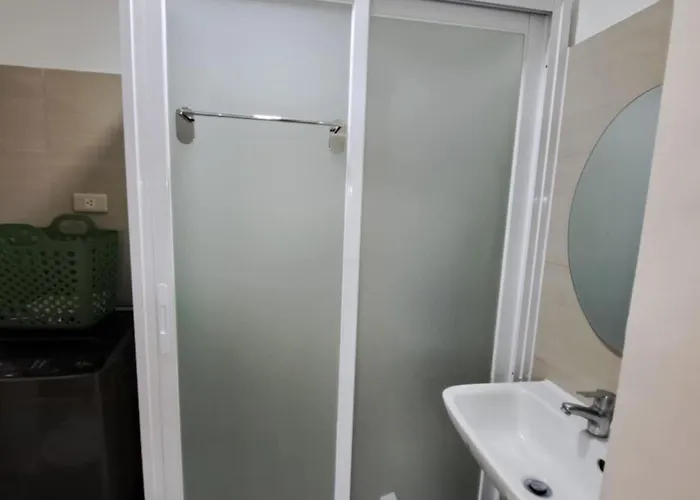 Fully Furnished 1 Bedroom Shore 2 Tower 2 - 10f Aparthotel Manila