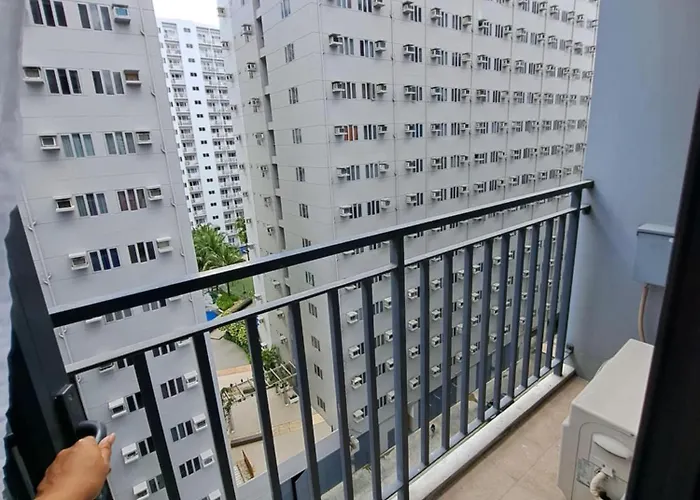 Fully Furnished 1 Bedroom Shore 2 Tower 2 - 10f *