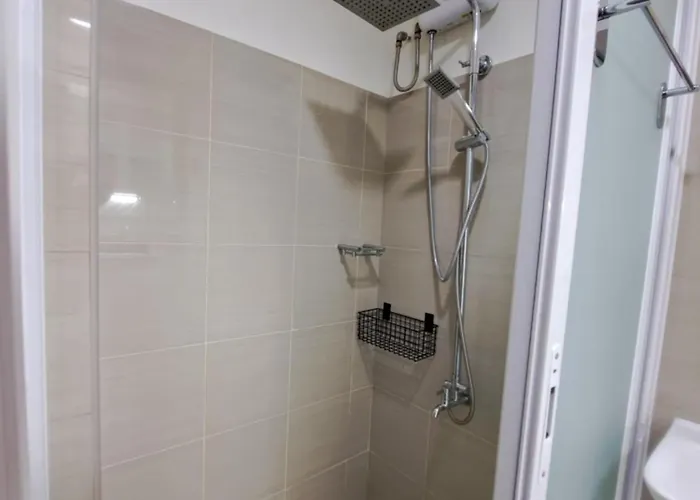 Fully Furnished 1 Bedroom Shore 2 Tower 2 - 10f